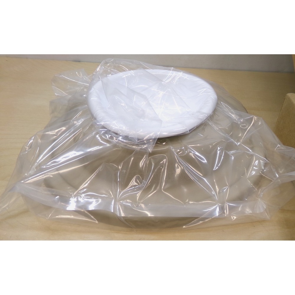 Pet Comfort by Weather Tech Tan with 16oz BPA Free Plastic Bowl‎ 3" High & Mat - Picture 6 of 8